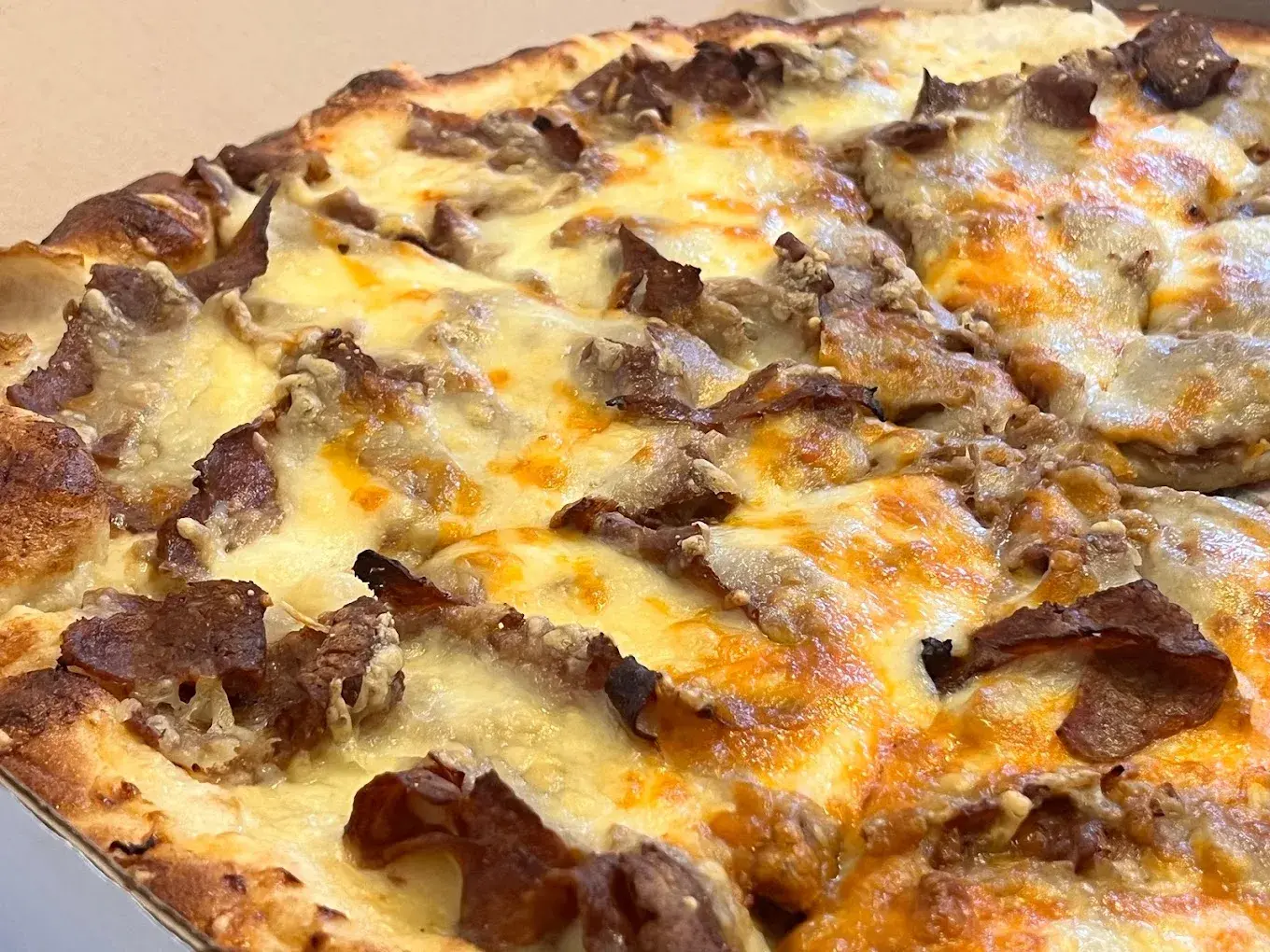 Seniore's Beef Donair Pizza