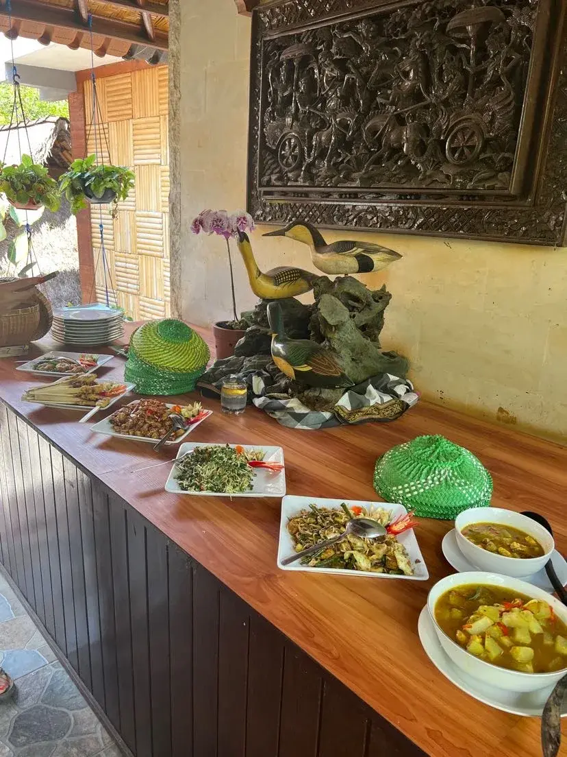 Balinese food spread from an Indonesian cooking class