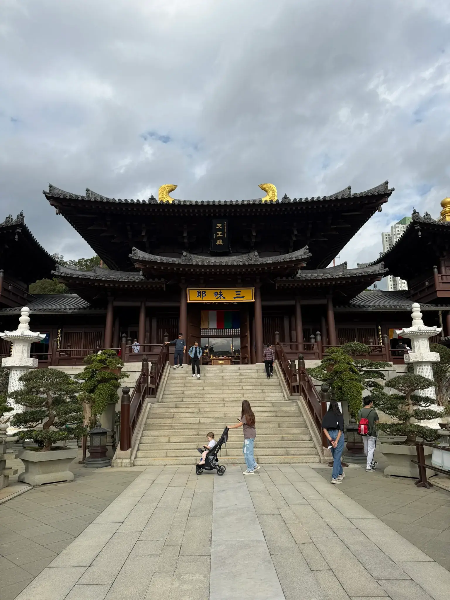 Garden and temple scenery