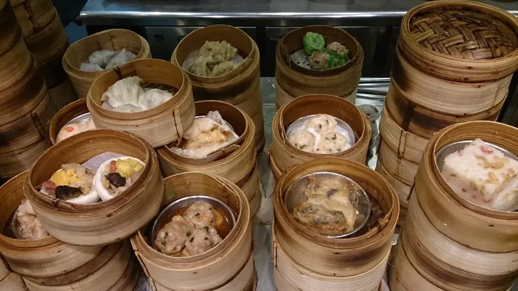 The 8 Great Cuisines of China: A Food Guide