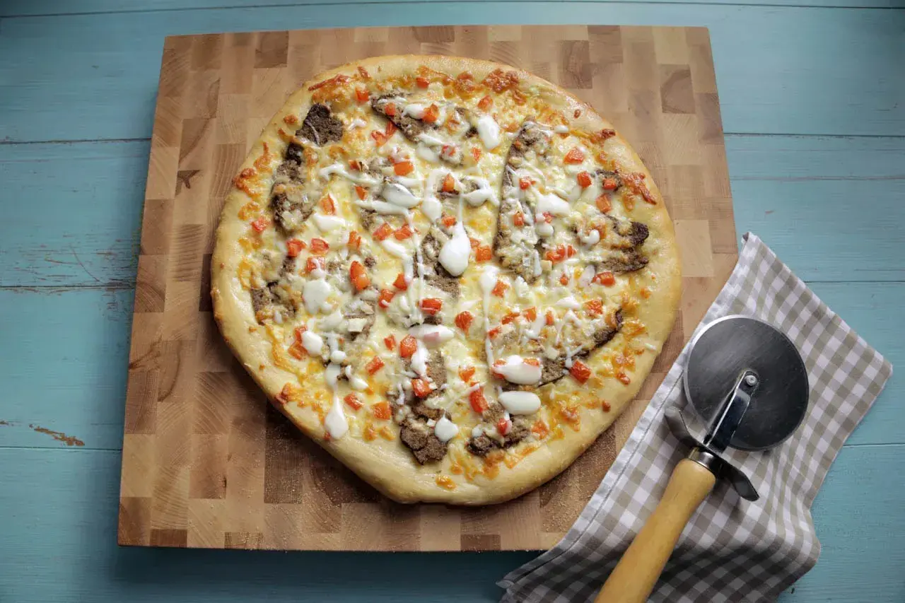 Donair Pizza (from Food Network Canada)