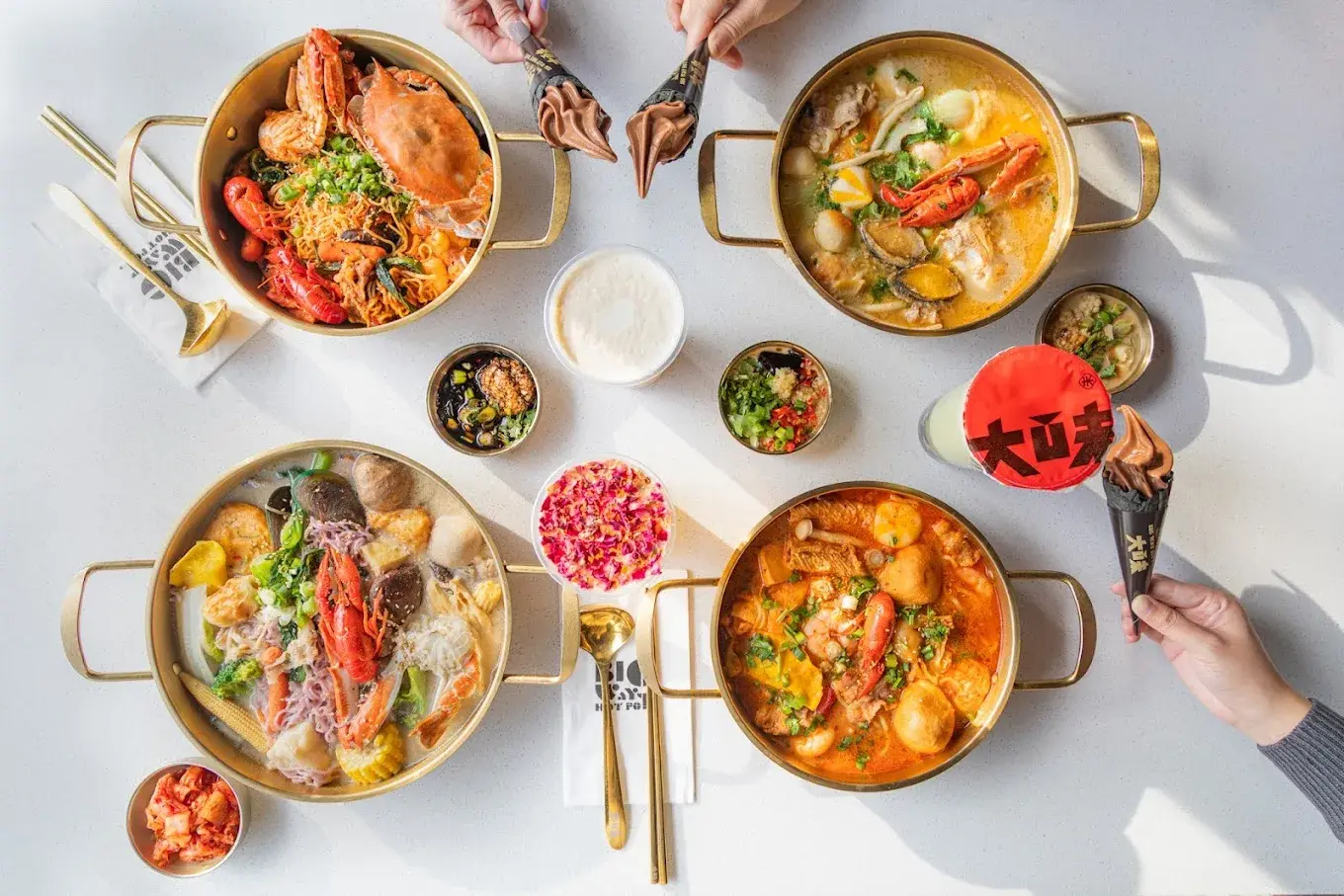 12 Best Restaurant Chains in Canada You Must Try
